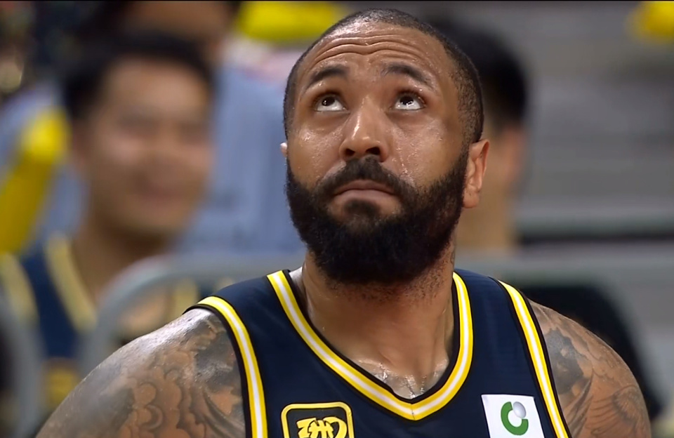 一样的进攻, 出绝对优势, 分比赛中出 一样的进攻, 出绝对优势, 分比赛中出