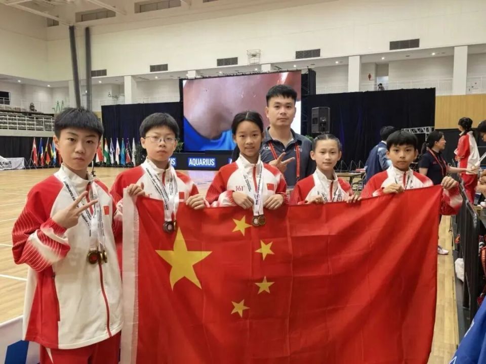 YLa, 圳学生的鲜