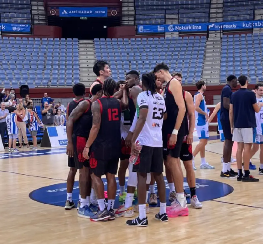 江男篮的合, 余嘉豪租借, src