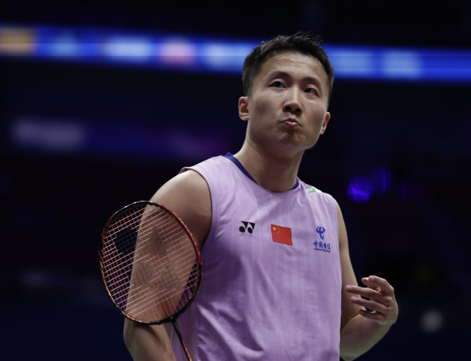 es, 直接进入到, 天成的反扑